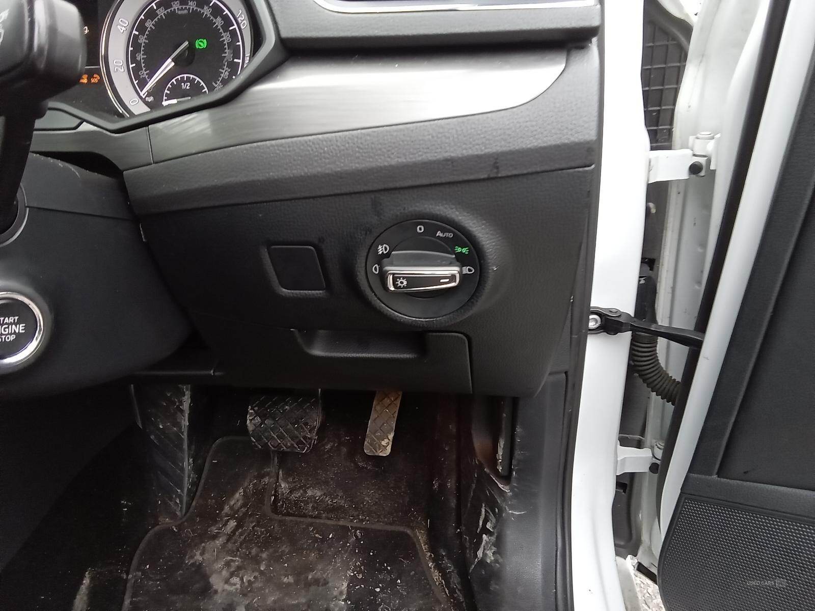 Mar 2020 Skoda Superb 2.0 TDI CR SE L 5dr DSG