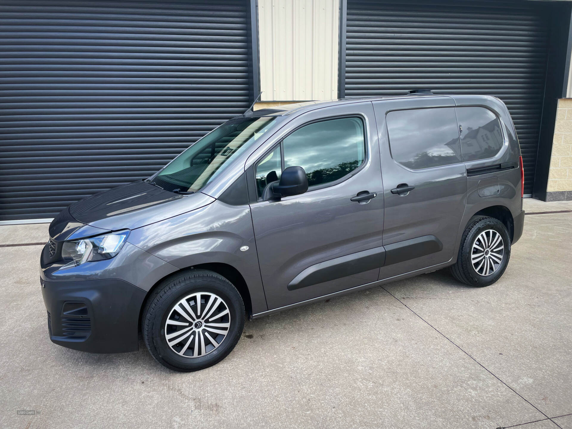 Sep 2020 Peugeot Partner 1000 1.5 BlueHDi 130 Professional Van