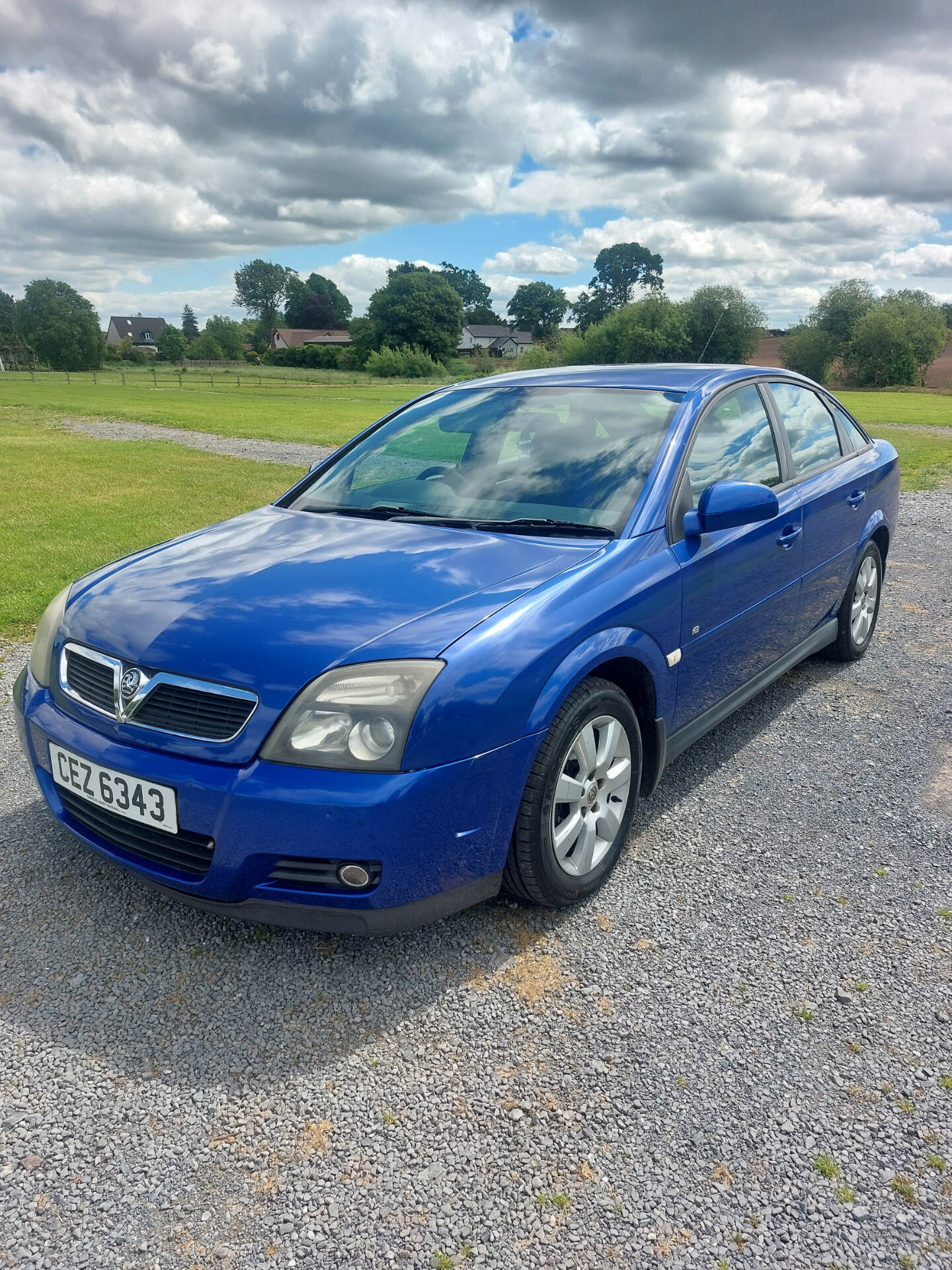 Apr 2005 Vauxhall Vectra 1.8i Breeze 5dr