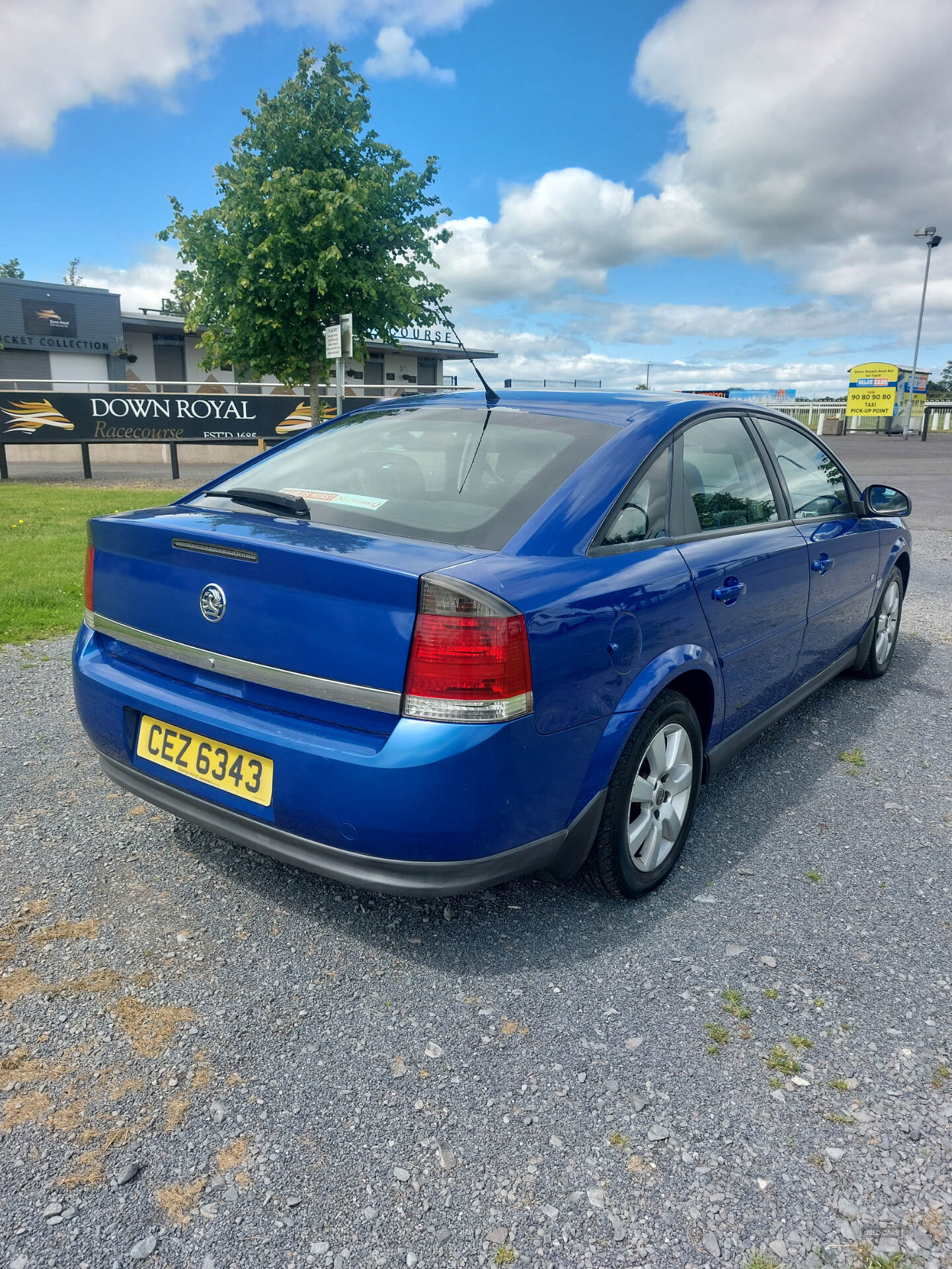 Apr 2005 Vauxhall Vectra 1.8i Breeze 5dr