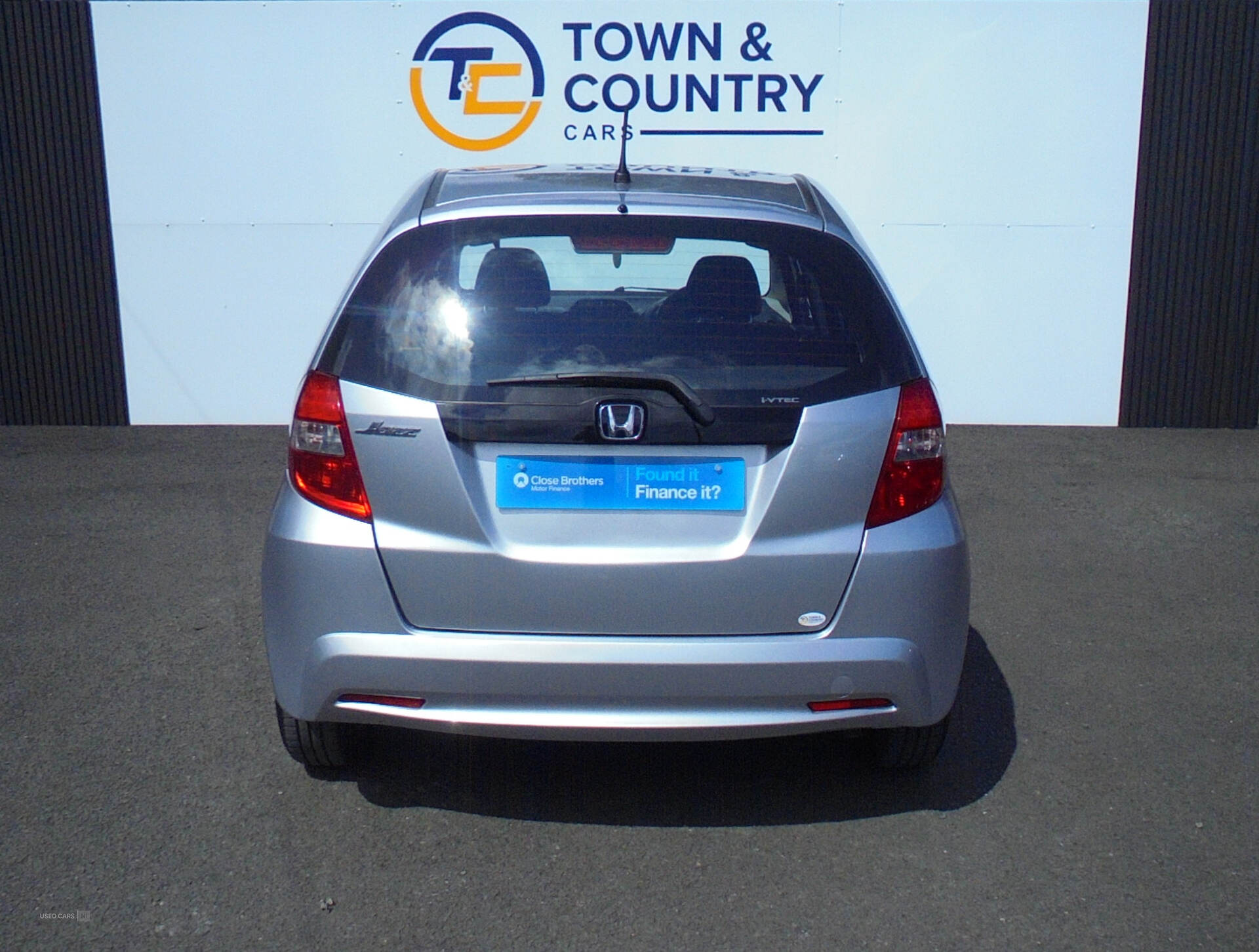 Aug 2012 Honda Jazz 1.4 i-VTEC ES 5dr CVT
