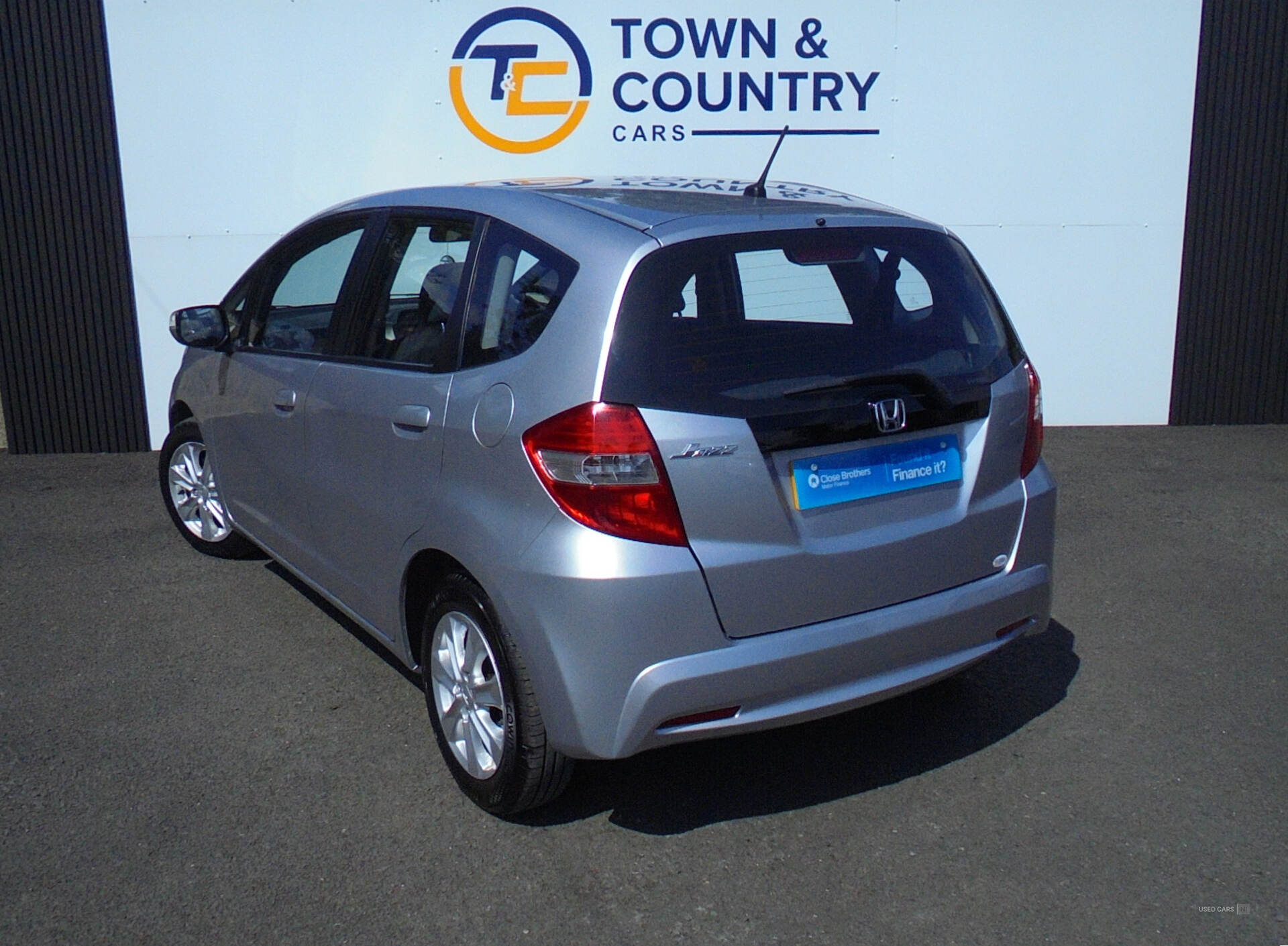 Aug 2012 Honda Jazz 1.4 i-VTEC ES 5dr CVT
