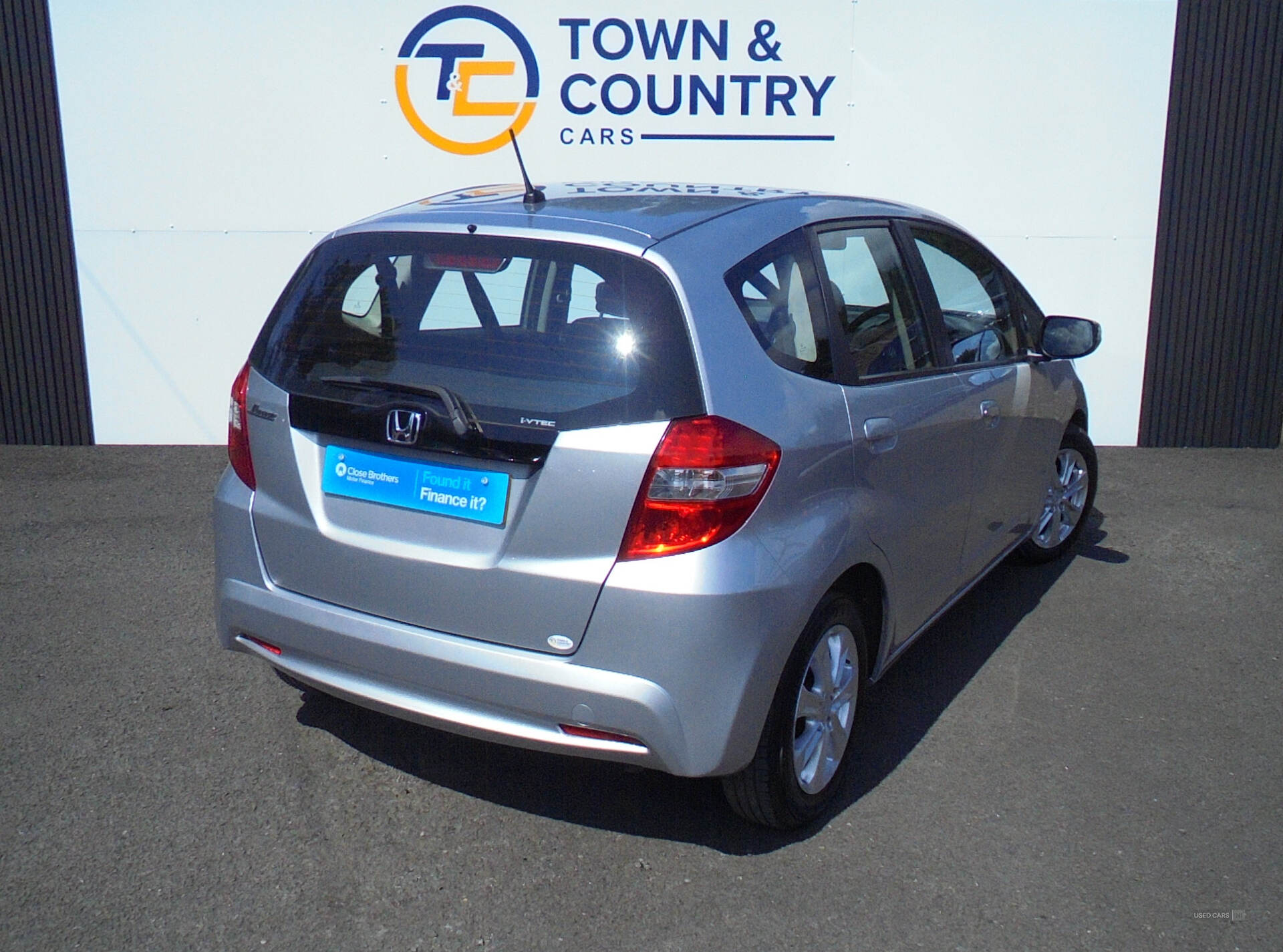 Aug 2012 Honda Jazz 1.4 i-VTEC ES 5dr CVT