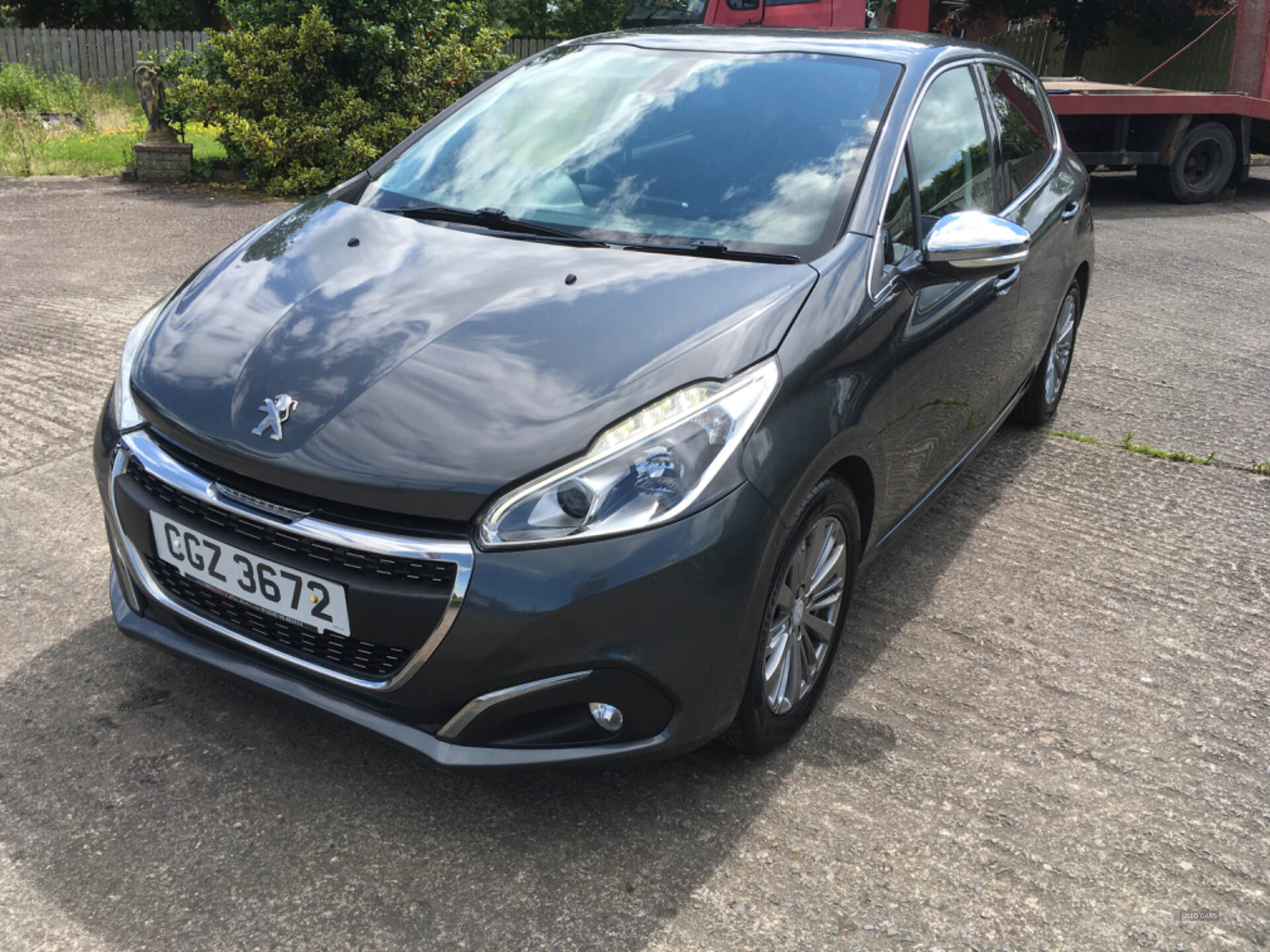 May 2016 Peugeot 208 1.2 PureTech 82 Allure 5dr