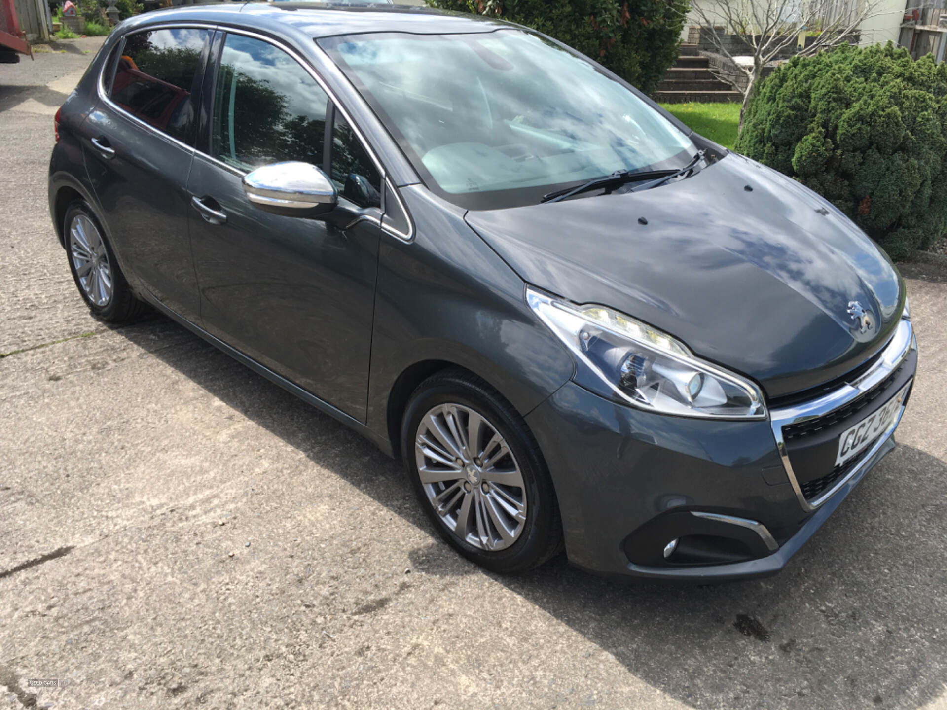 May 2016 Peugeot 208 1.2 PureTech 82 Allure 5dr
