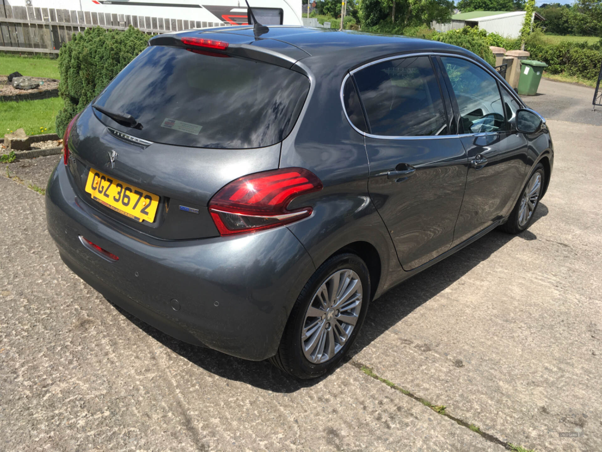 May 2016 Peugeot 208 1.2 PureTech 82 Allure 5dr