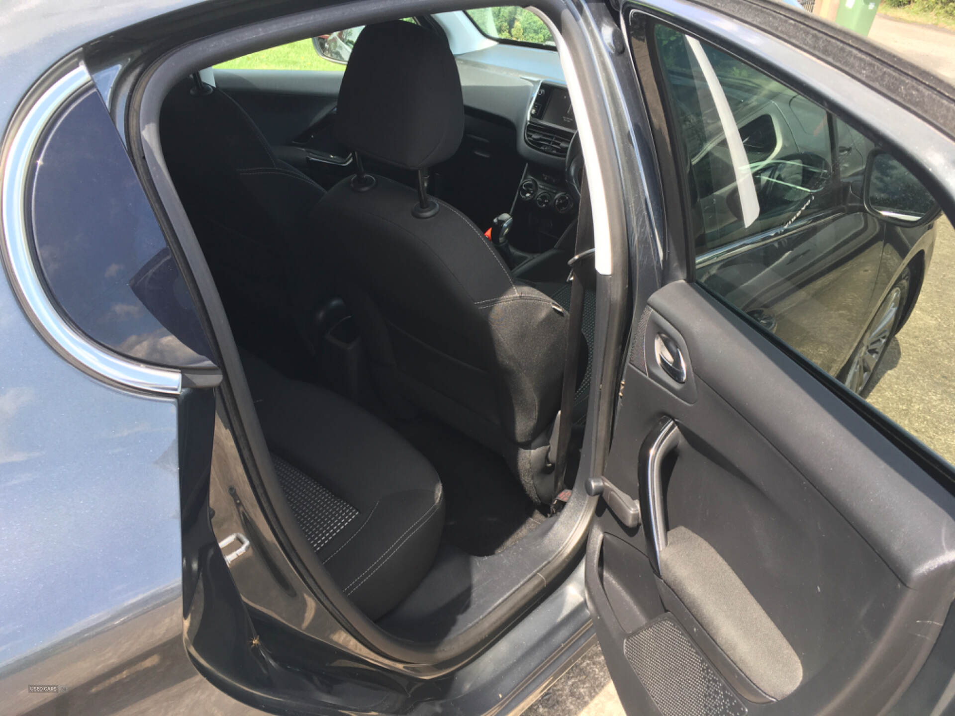 May 2016 Peugeot 208 1.2 PureTech 82 Allure 5dr