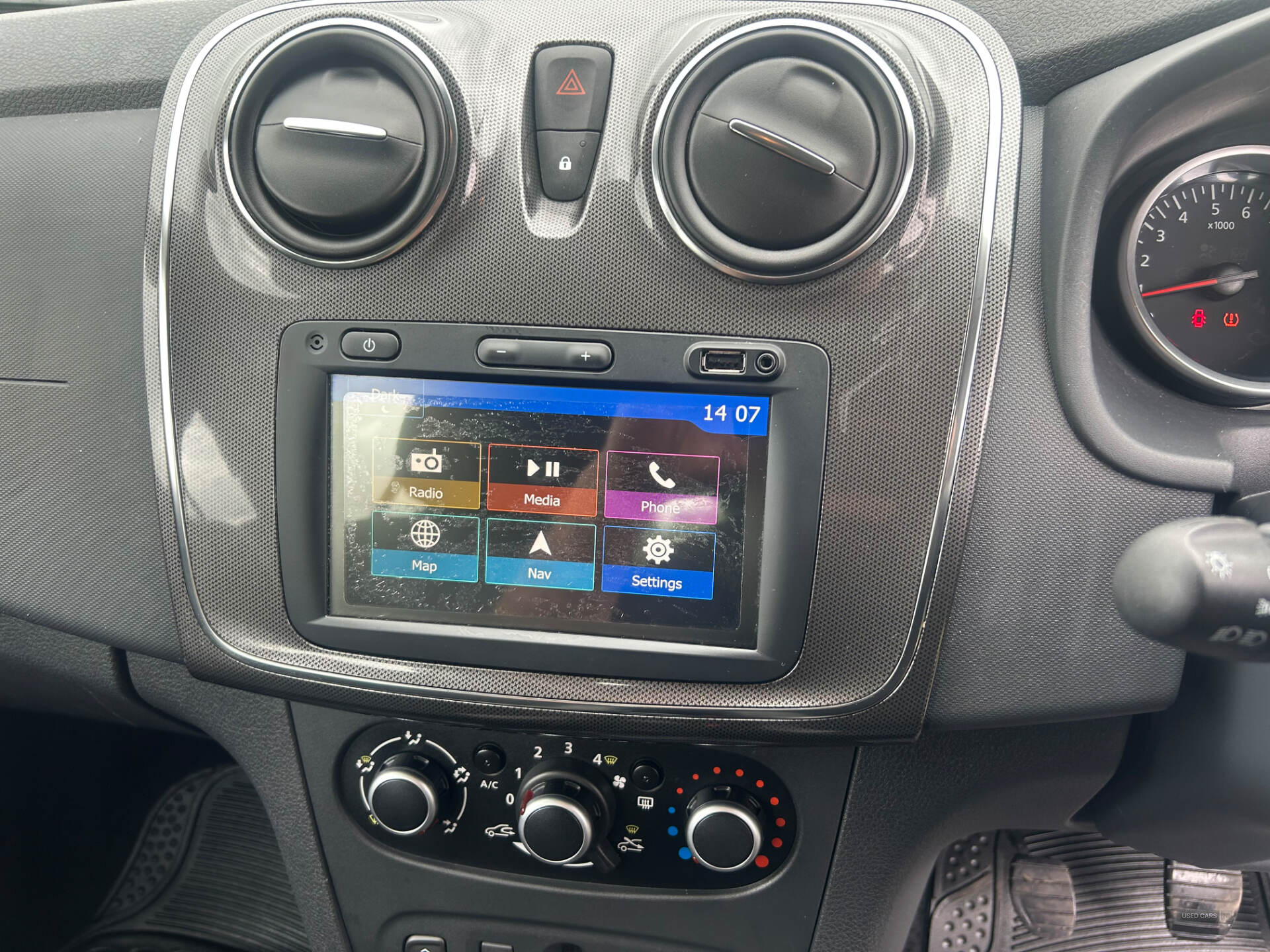May 2019 Dacia Sandero Stepway 1.5 Blue dCi Comfort 5dr