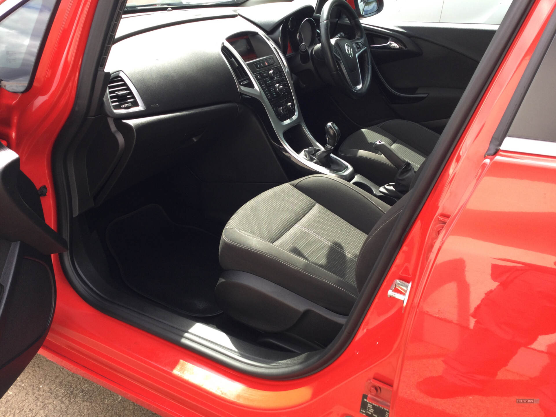 Jun 2015 Vauxhall Astra 1.6 CDTi 16V ecoFLEX Tech Line GT 5dr