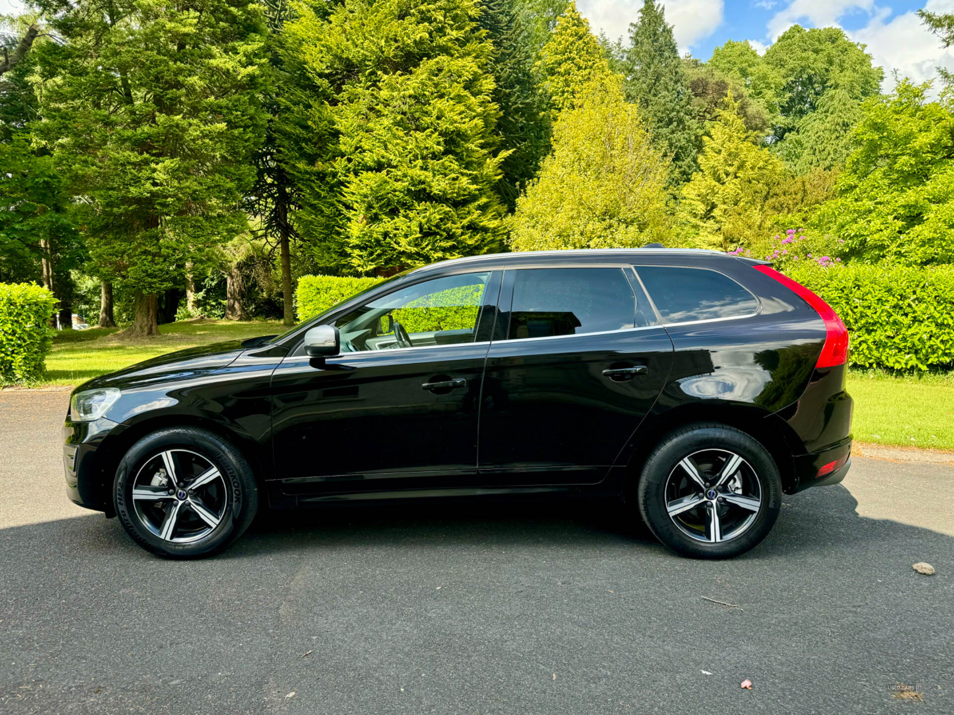Jul 2017 Volvo XC60 D5 [220] R DESIGN Lux Nav 5dr AWD Geartronic