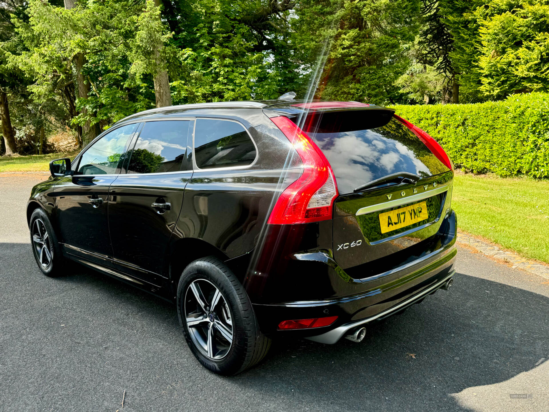 Jul 2017 Volvo XC60 D5 [220] R DESIGN Lux Nav 5dr AWD Geartronic