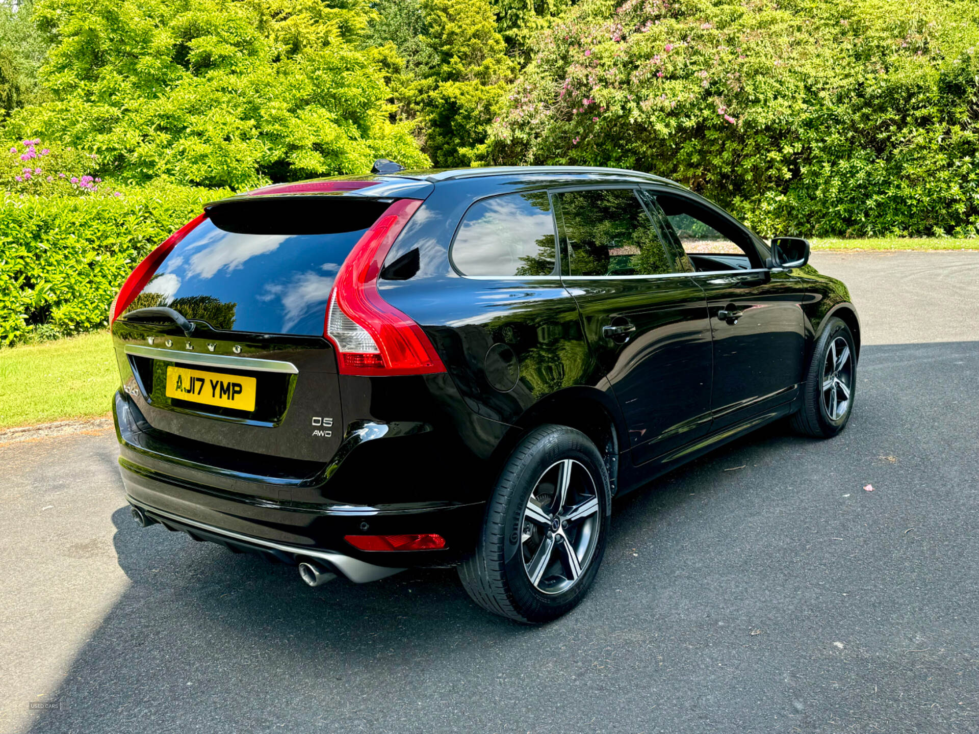 Jul 2017 Volvo XC60 D5 [220] R DESIGN Lux Nav 5dr AWD Geartronic