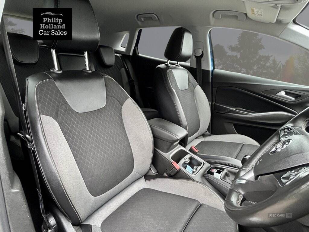 Feb 2021 Vauxhall Grandland X 1.2 Turbo Business Edition Nav 5dr