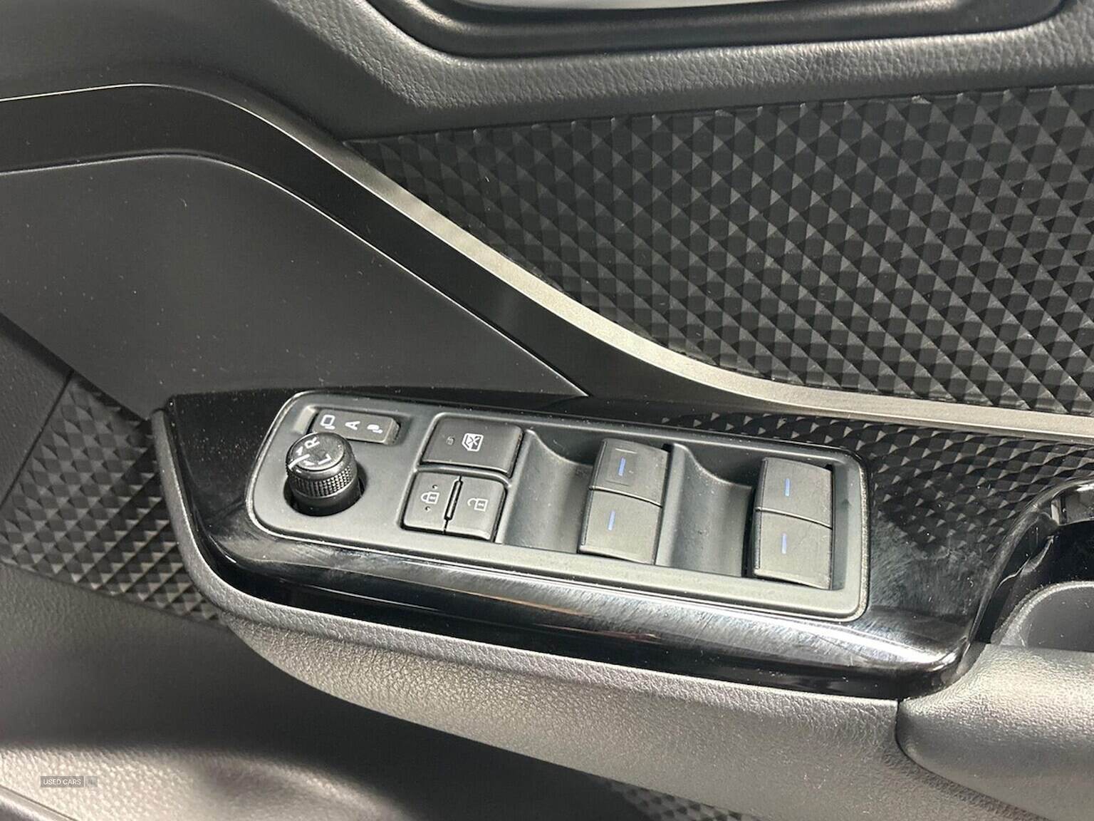 May 2023 Toyota C-HR 1.8 Hybrid Design 5Dr Cvt