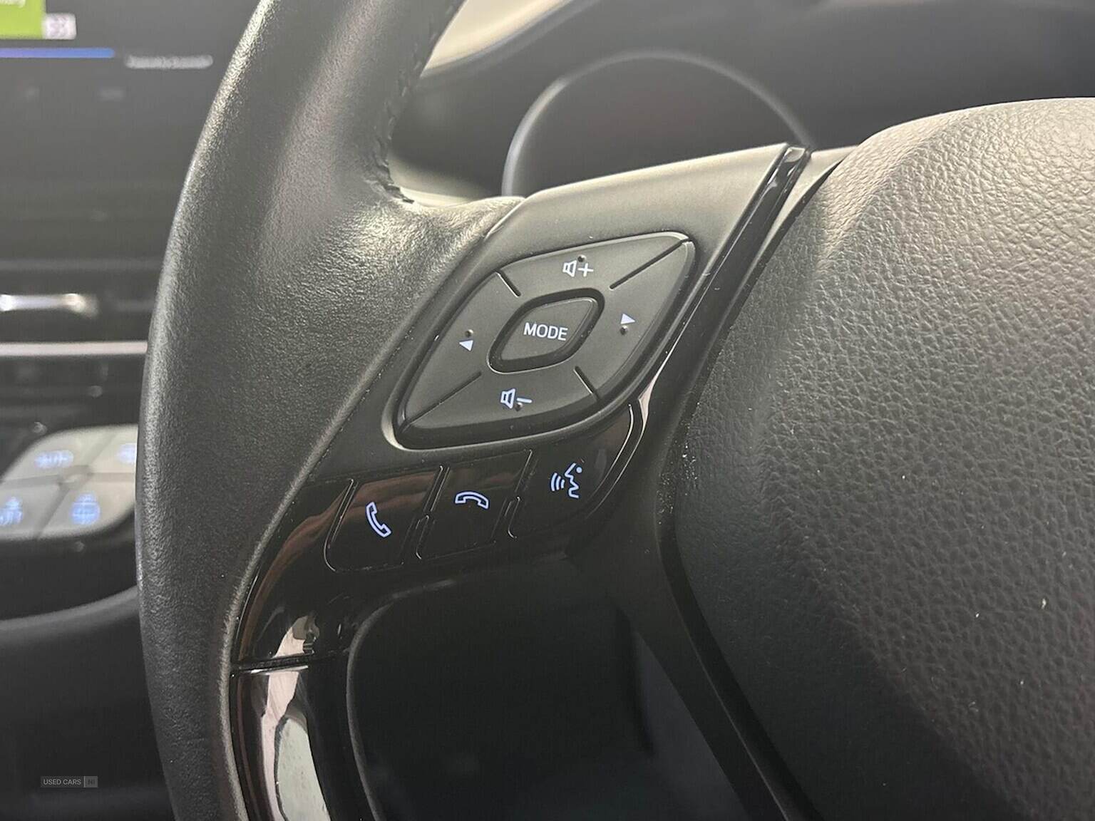 May 2023 Toyota C-HR 1.8 Hybrid Design 5Dr Cvt