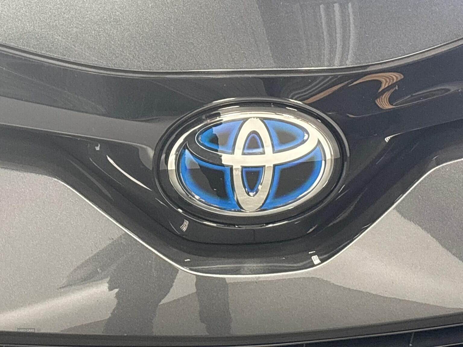 May 2023 Toyota C-HR 1.8 Hybrid Design 5Dr Cvt