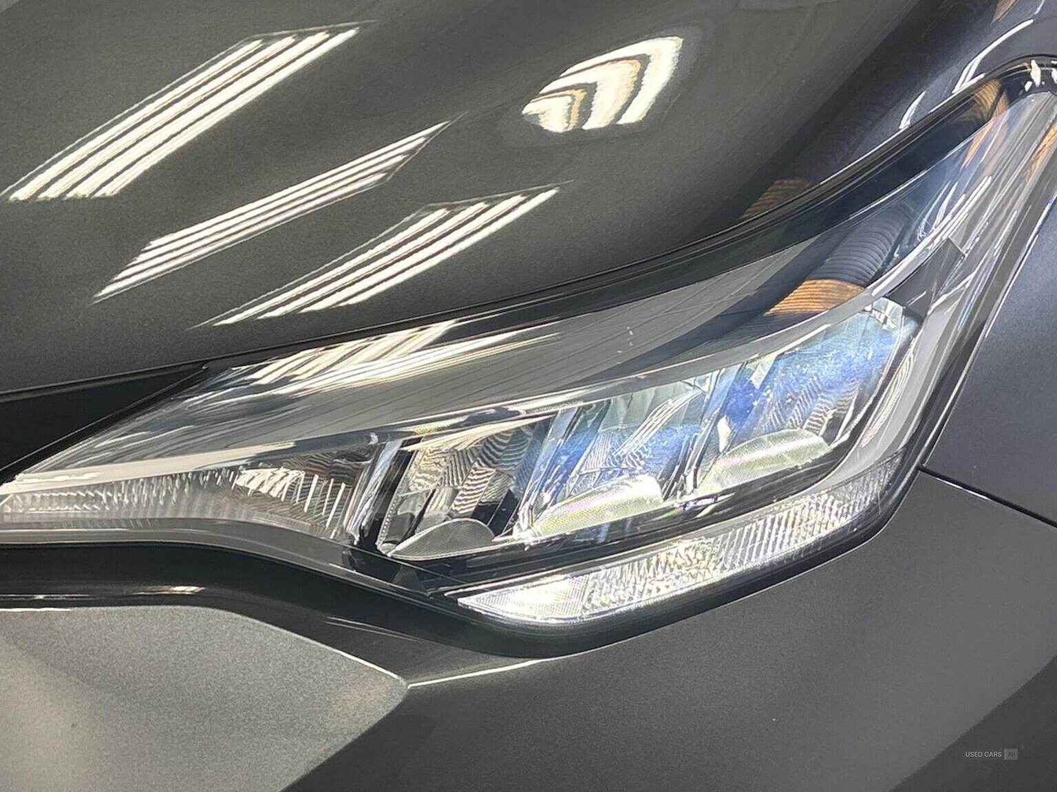 May 2023 Toyota C-HR 1.8 Hybrid Design 5Dr Cvt