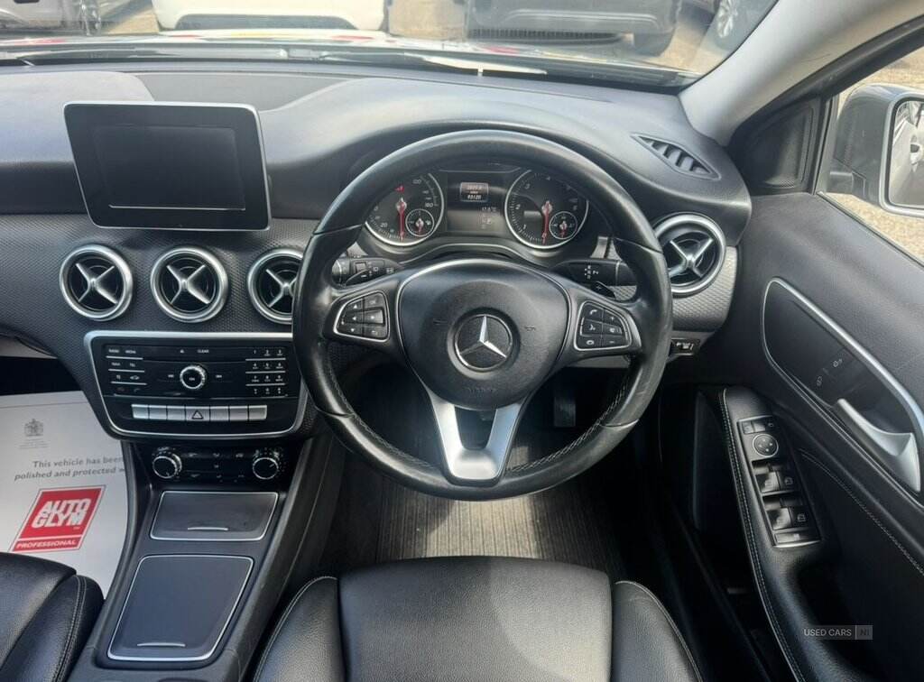 Dec 2015 Mercedes-Benz A-Class A180d SE 5dr Auto