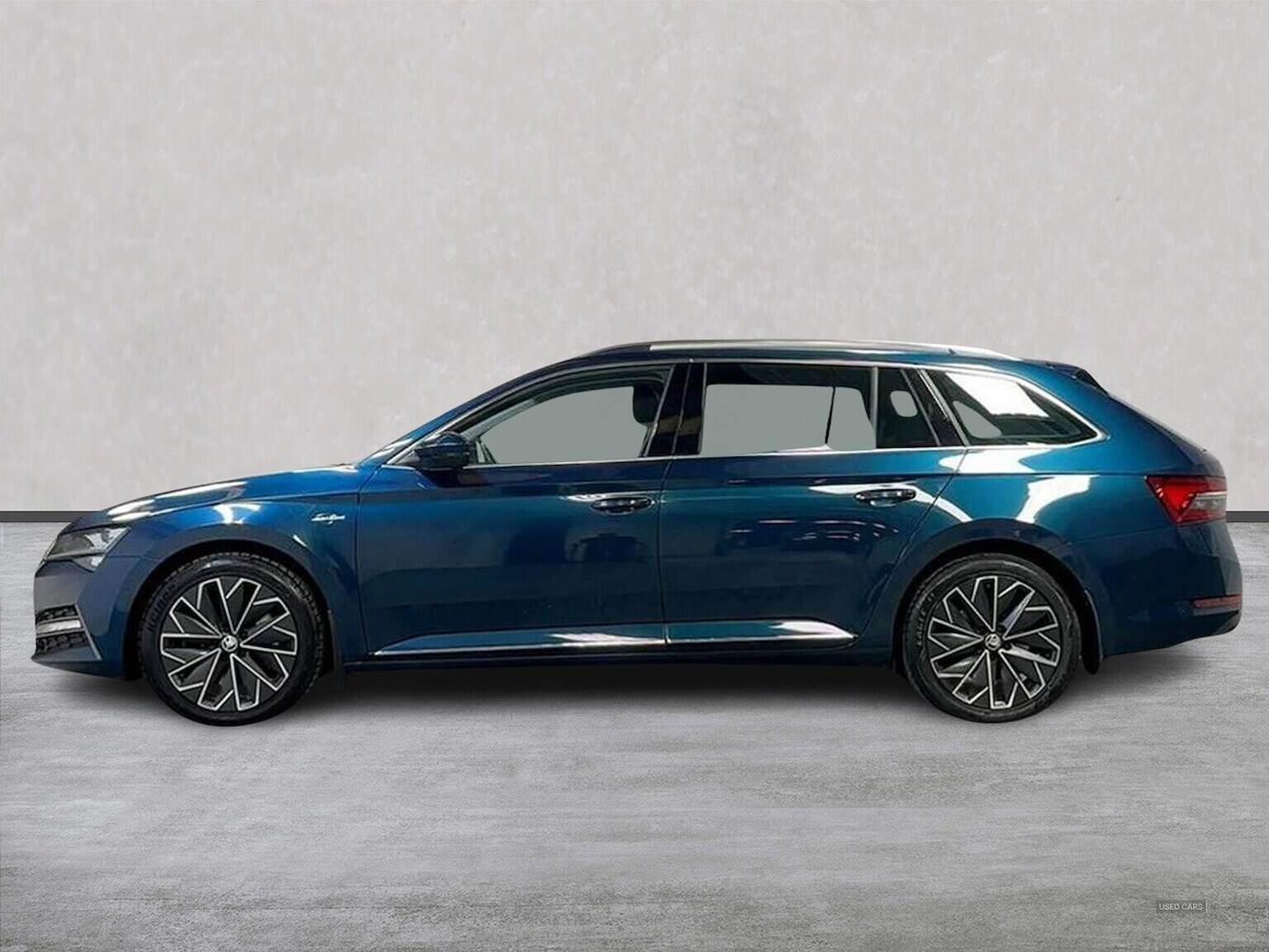 Jul 2022 Skoda Superb 2.0 Tsi 280 Laurin + Klement 4X4 5Dr Dsg