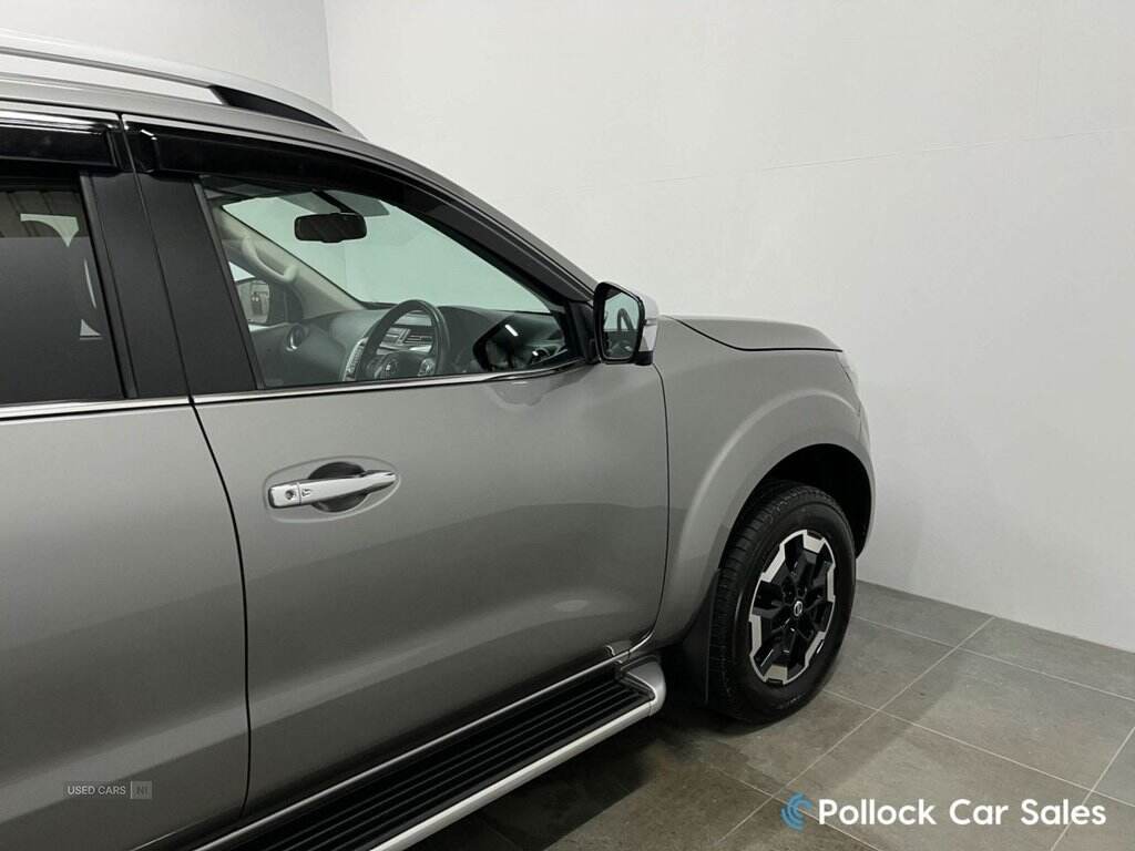 Dec 2021 Nissan Navara Double Cab Pick Up Tekna 2.3dCi 190 TT 4WD Auto