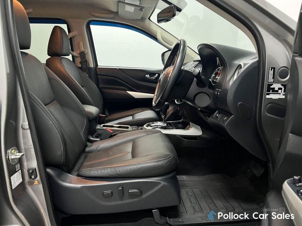 Dec 2021 Nissan Navara Double Cab Pick Up Tekna 2.3dCi 190 TT 4WD Auto