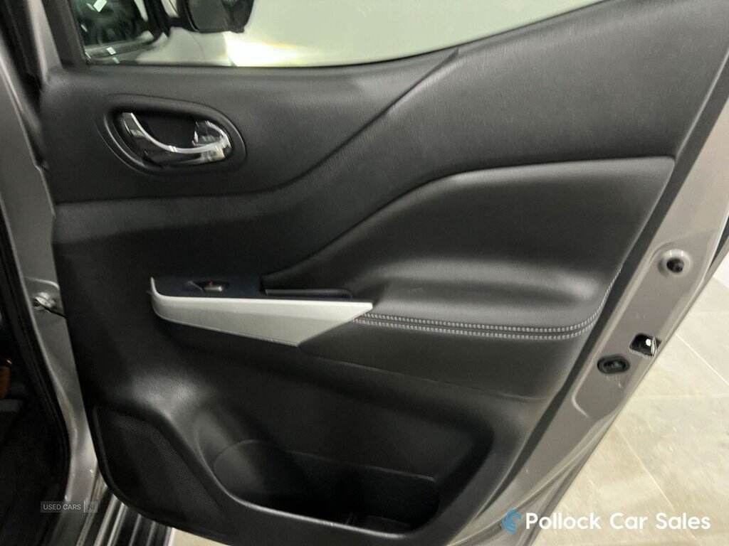 Dec 2021 Nissan Navara Double Cab Pick Up Tekna 2.3dCi 190 TT 4WD Auto