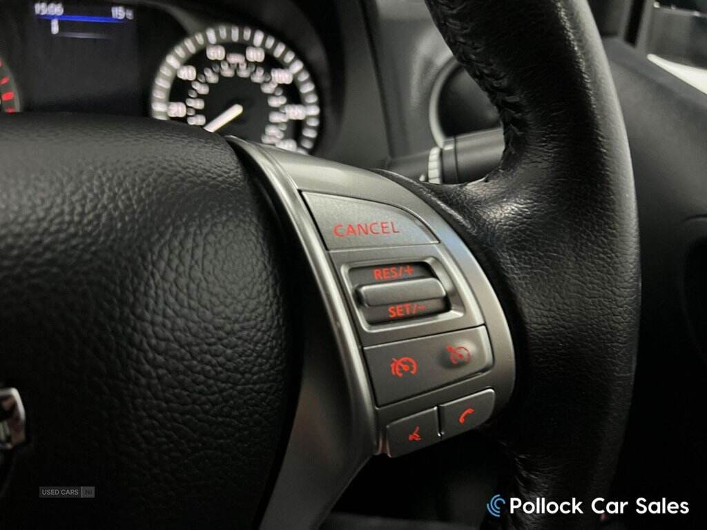 Dec 2021 Nissan Navara Double Cab Pick Up Tekna 2.3dCi 190 TT 4WD Auto