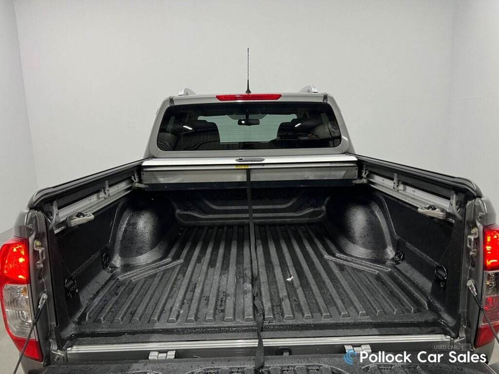 Dec 2021 Nissan Navara Double Cab Pick Up Tekna 2.3dCi 190 TT 4WD Auto