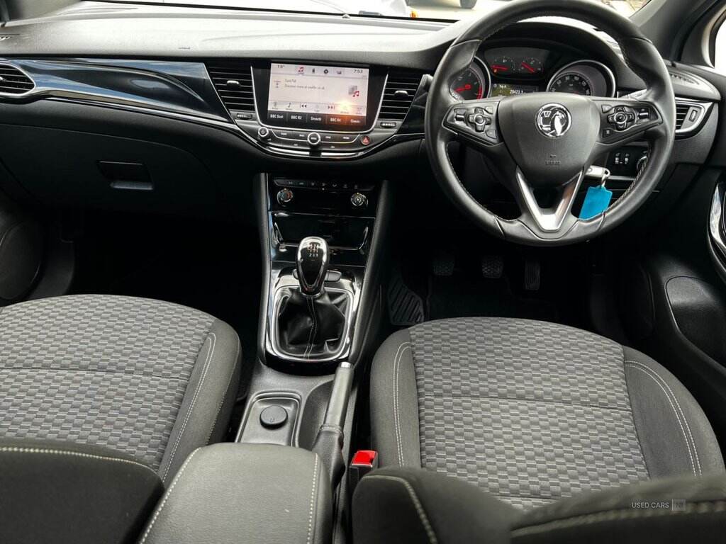 Jun 2017 Vauxhall Astra 1.4T 16V 150 SRi Vx-line Nav 5dr