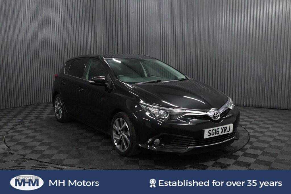 Mar 2016 Toyota Auris 1.6 D-4D Design 5dr