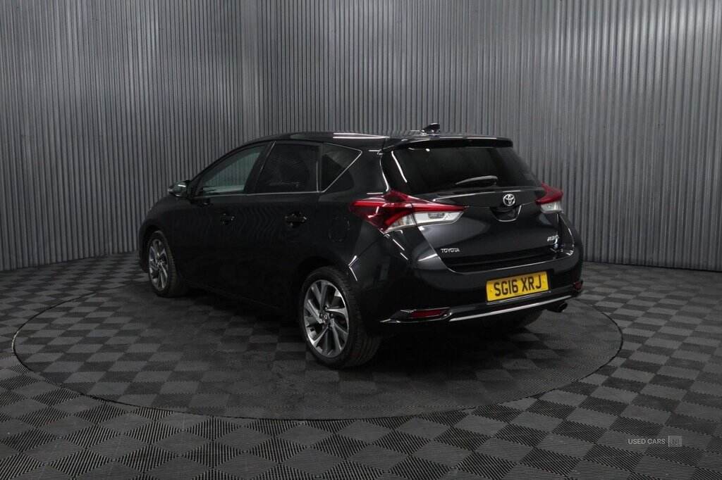 Mar 2016 Toyota Auris 1.6 D-4D Design 5dr
