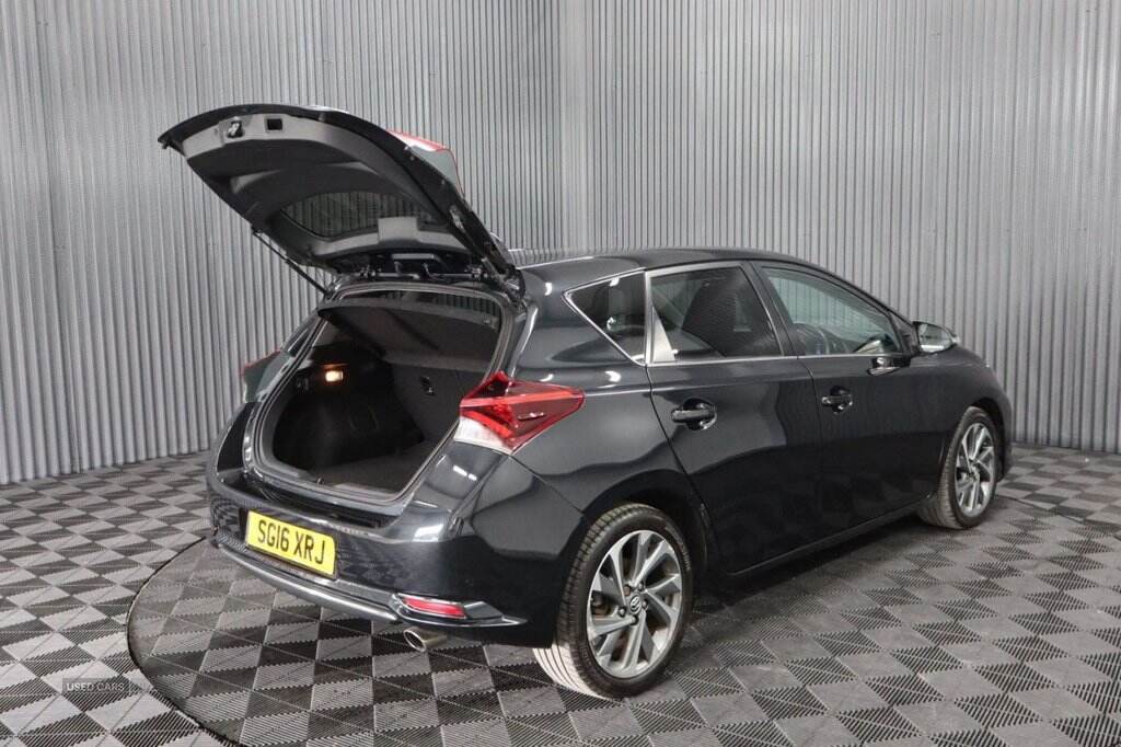 Mar 2016 Toyota Auris 1.6 D-4D Design 5dr