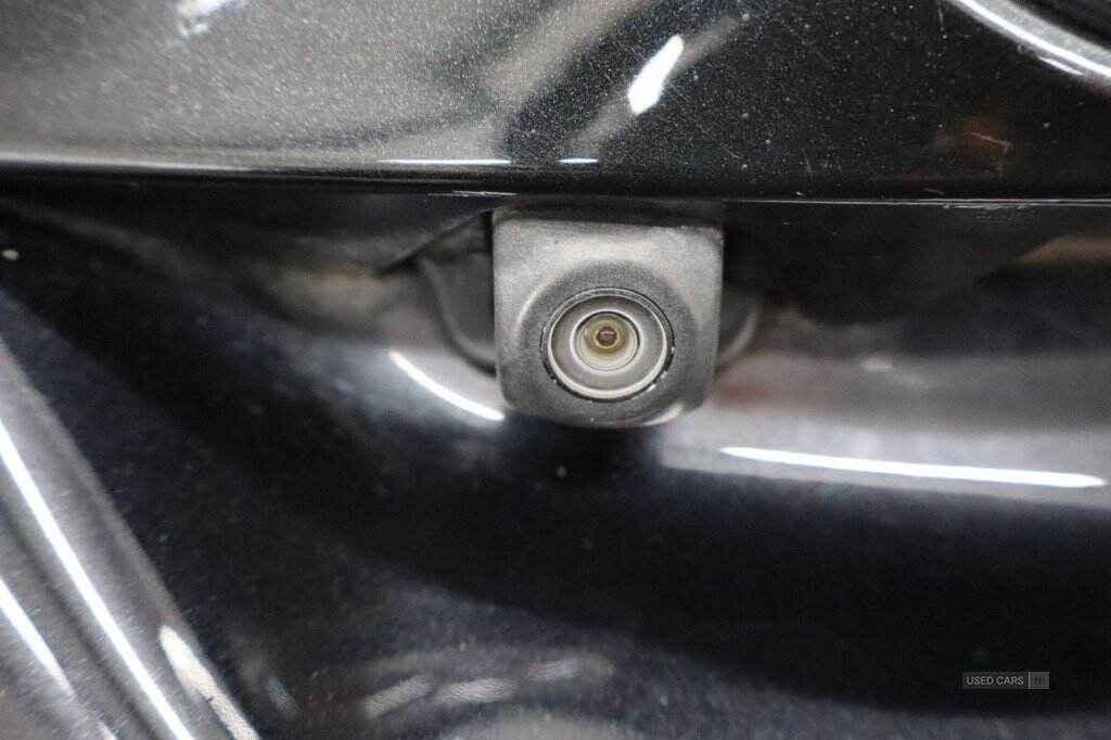 Mar 2016 Toyota Auris 1.6 D-4D Design 5dr