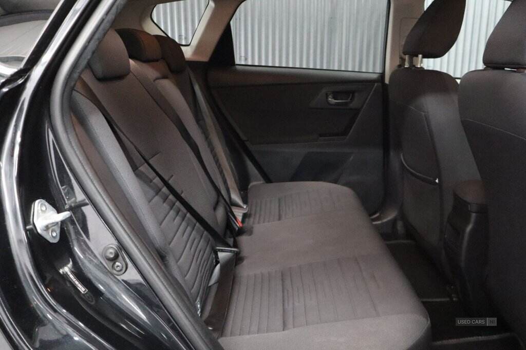 Mar 2016 Toyota Auris 1.6 D-4D Design 5dr