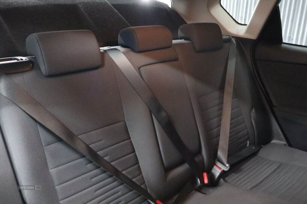 Mar 2016 Toyota Auris 1.6 D-4D Design 5dr
