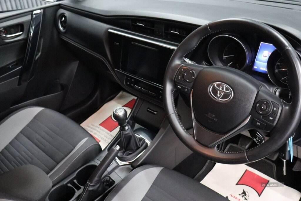 Mar 2016 Toyota Auris 1.6 D-4D Design 5dr