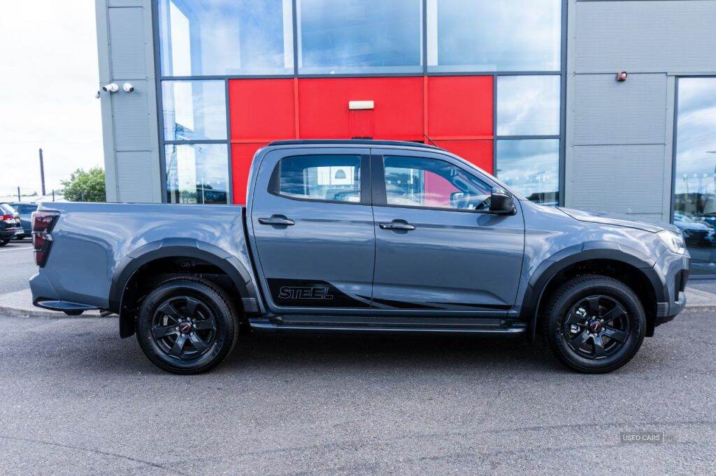  2025 Isuzu D-Max Limited Edition Steel