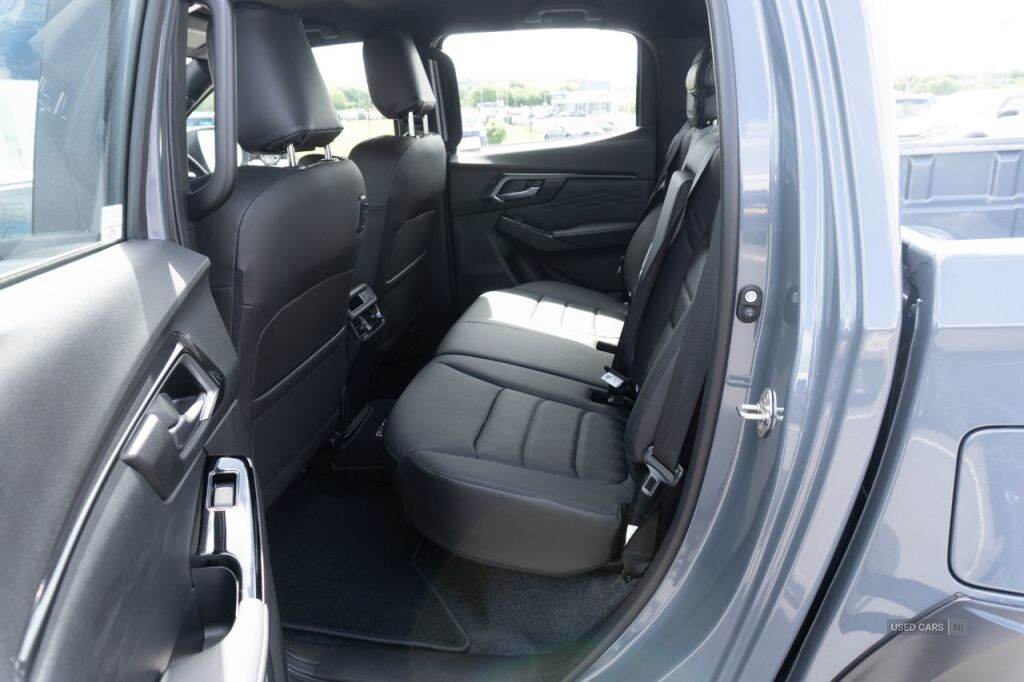  2025 Isuzu D-Max Limited Edition Steel