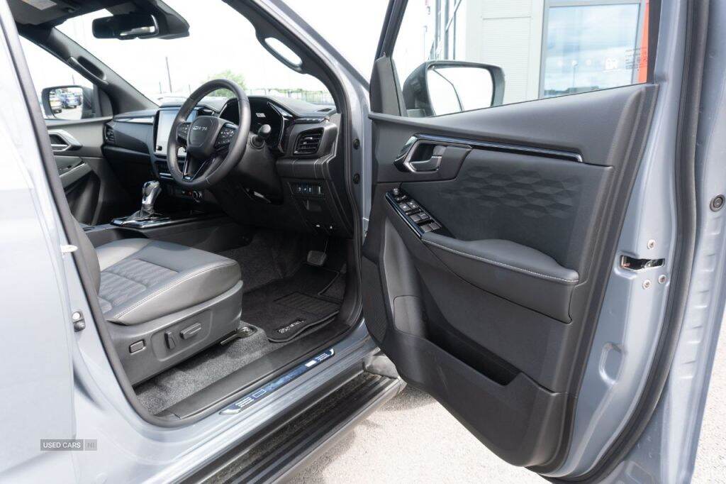  2025 Isuzu D-Max Limited Edition Steel