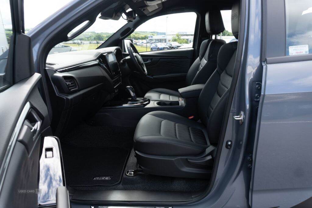  2025 Isuzu D-Max Limited Edition Steel