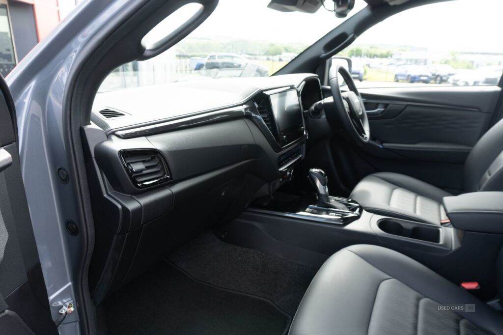  2025 Isuzu D-Max Limited Edition Steel