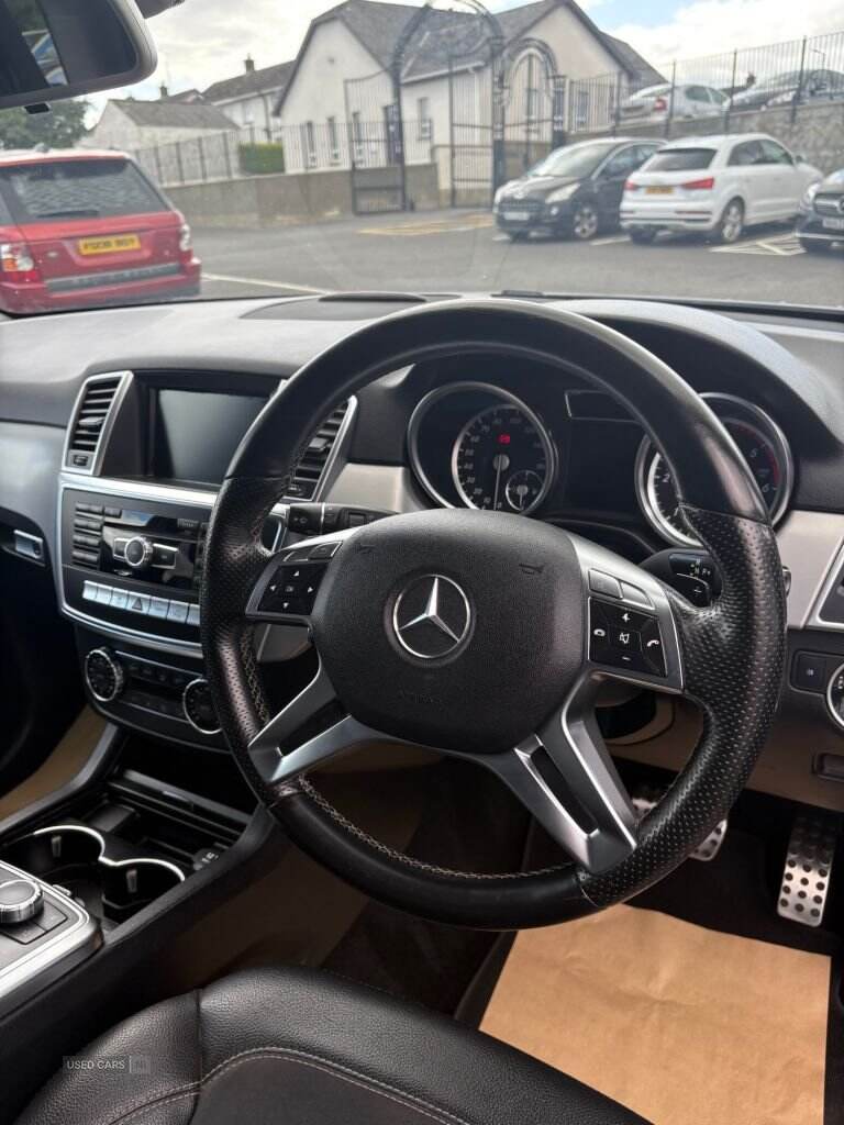 Oct 2012 Mercedes-Benz M-Class ML350 CDi BlueTEC Sport 5dr Auto