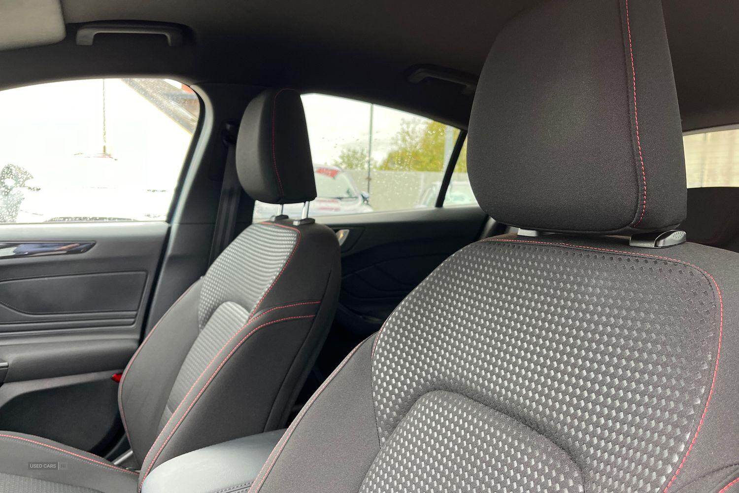 Dec 2023 Ford Focus 1.0 EcoBoost Hybrid mHEV ST-Line 5dr
