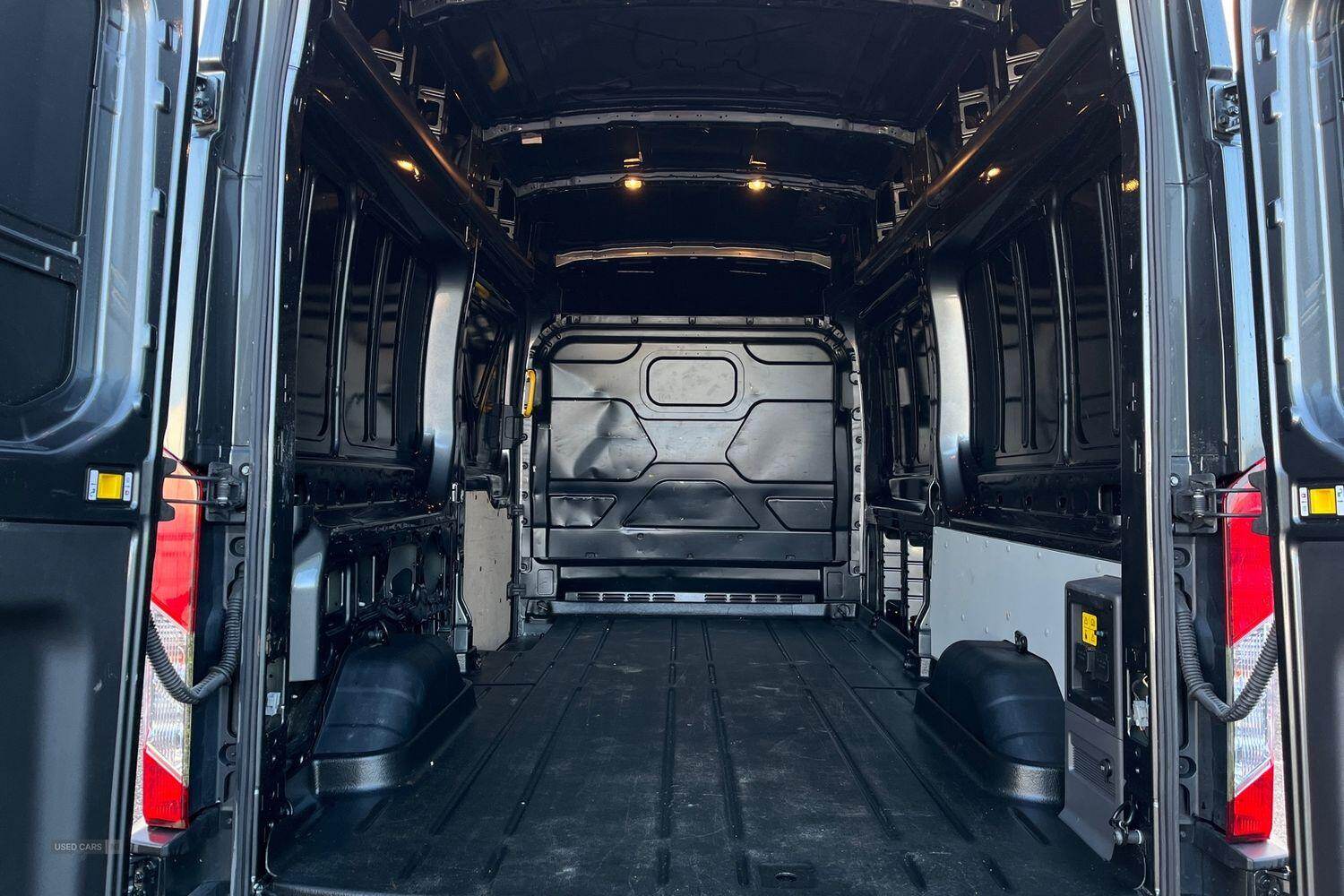 Mar 2023 Ford Transit 135kW 68kWh H3 Trend Van Auto