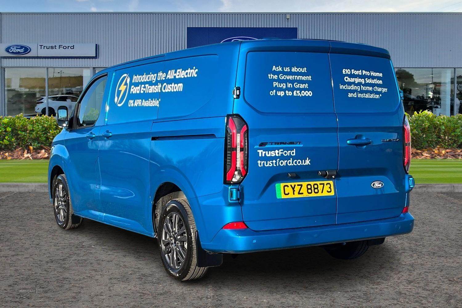 Sep 2024 Ford Transit Custom 100kW 65kWh H1 Van Limited Auto