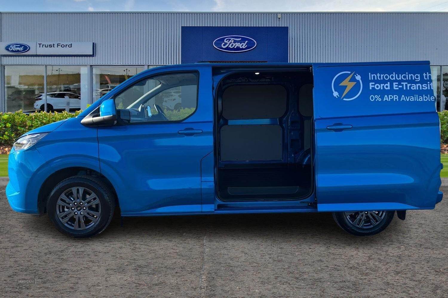 Sep 2024 Ford Transit Custom 100kW 65kWh H1 Van Limited Auto