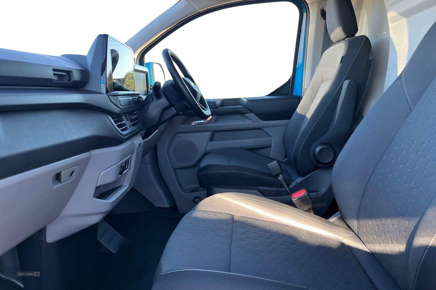 Sep 2024 Ford Transit Custom 100kW 65kWh H1 Van Limited Auto