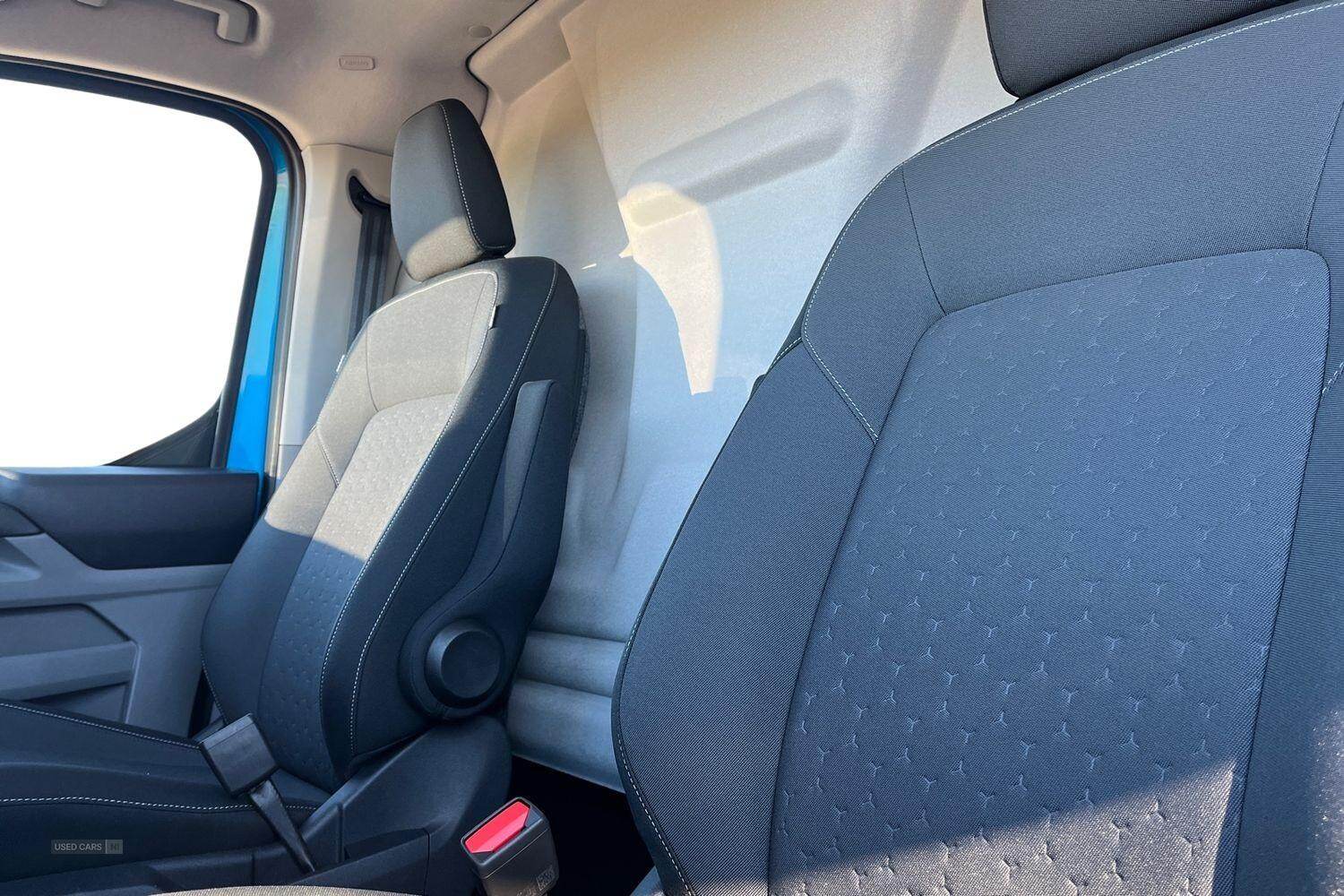 Sep 2024 Ford Transit Custom 100kW 65kWh H1 Van Limited Auto