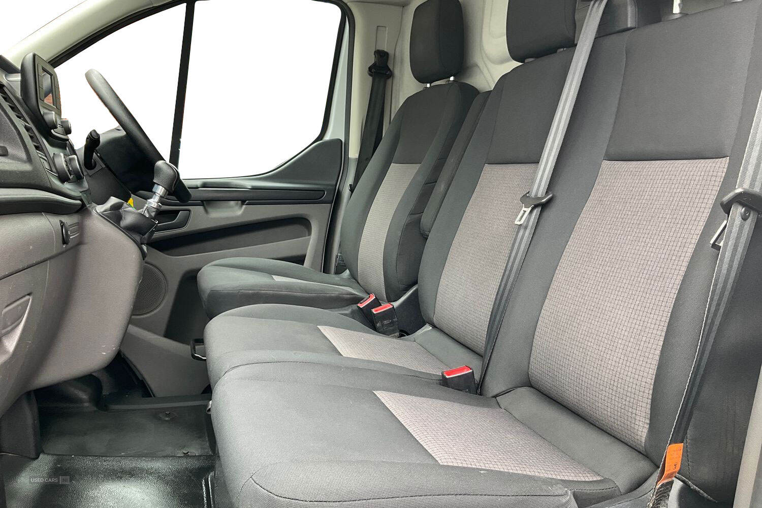 Dec 2021 Ford Transit Custom 2.0 EcoBlue 130ps Low Roof Leader Van
