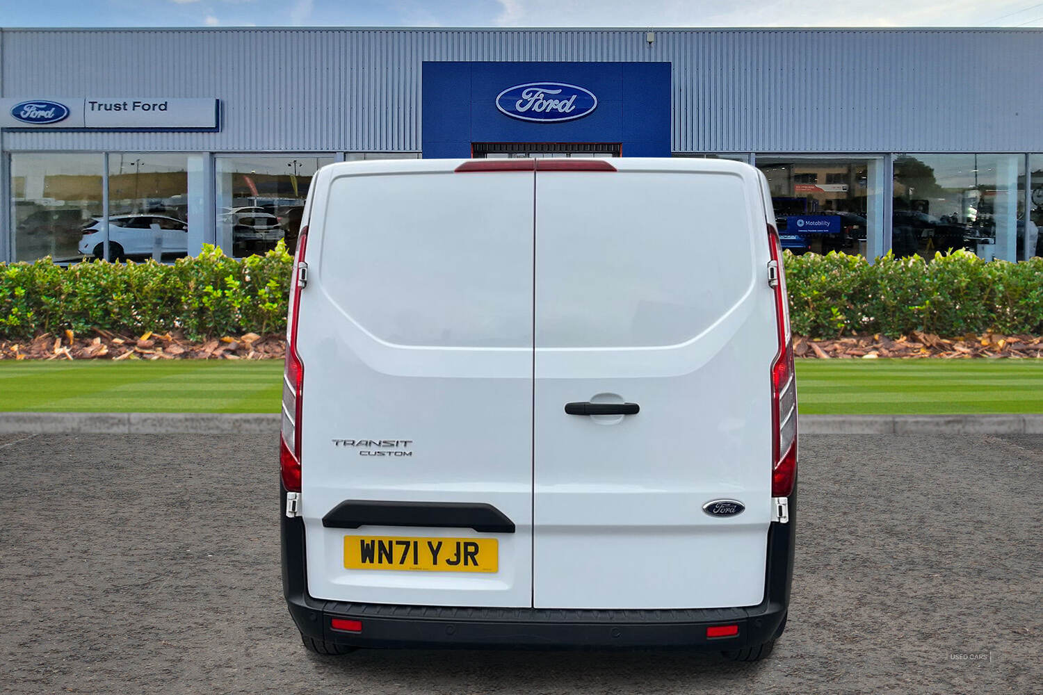 Dec 2021 Ford Transit Custom 2.0 EcoBlue 130ps Low Roof Leader Van